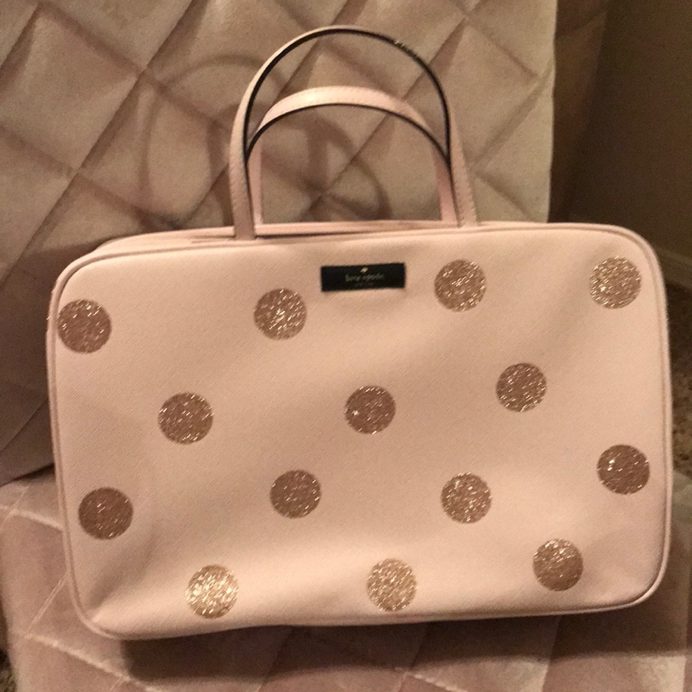 Cosmetic bag